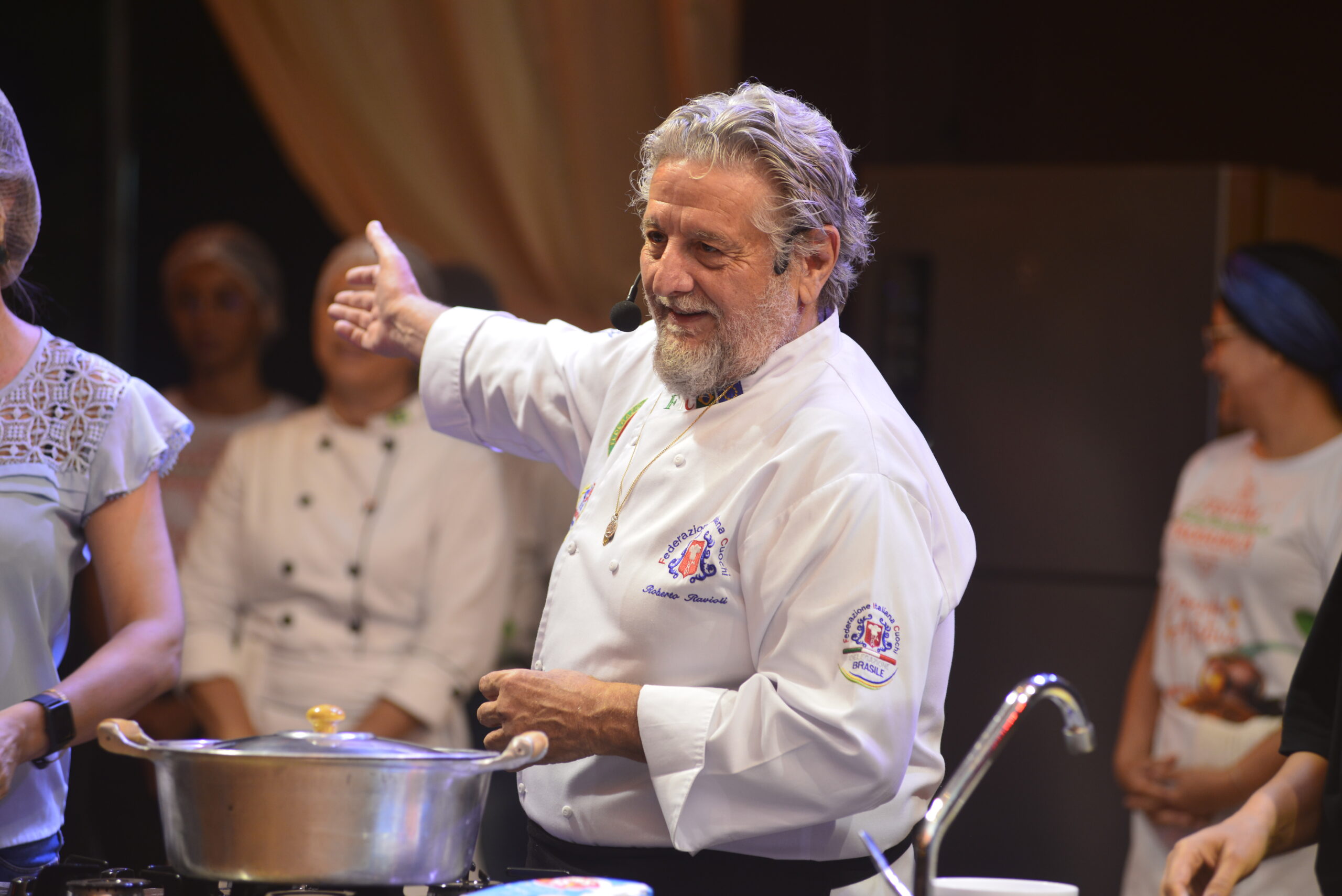 Cozinha Show traz renomados chefs como Érick Jacquin e Carole Crema